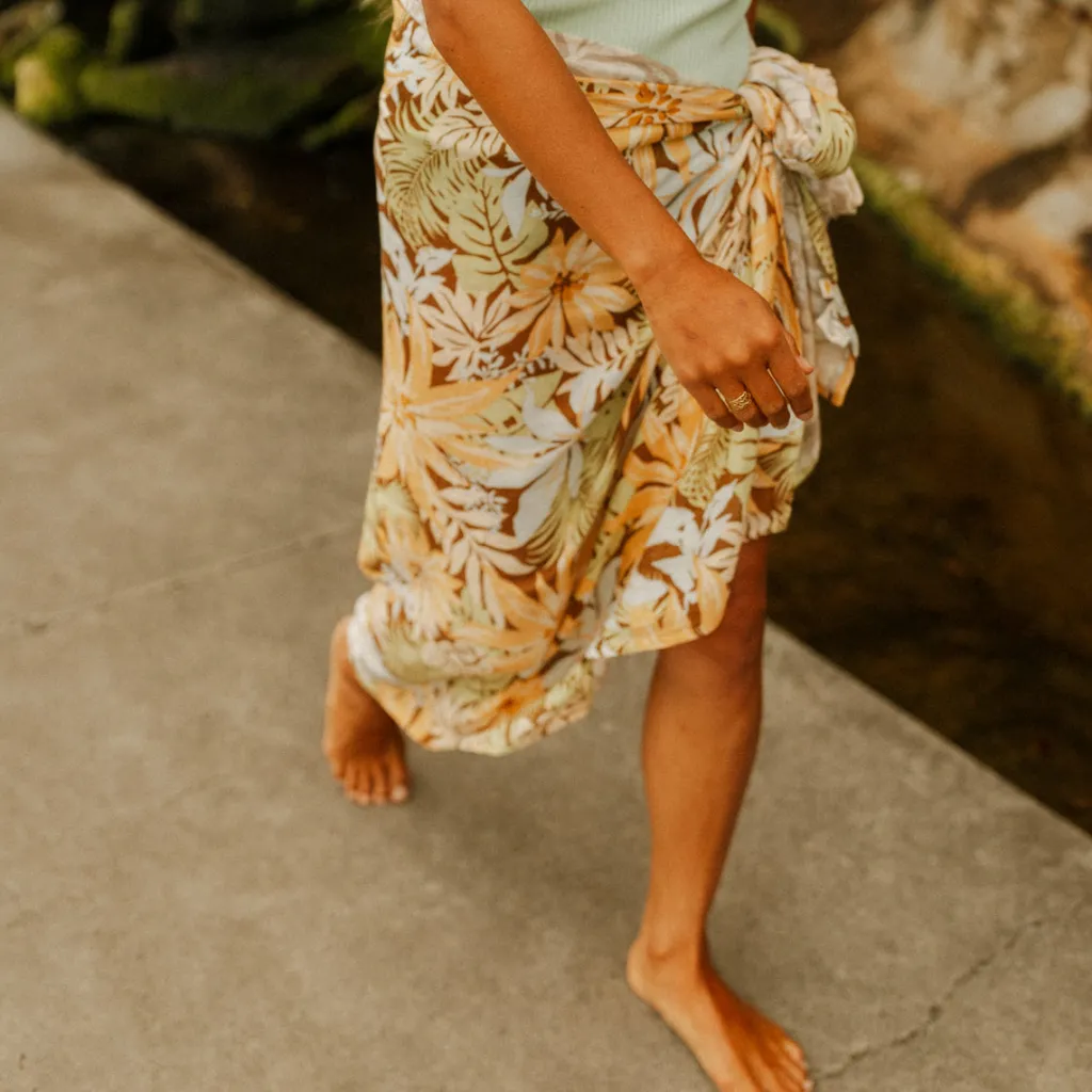 cabana_floral_sarong_2.webp Banabae Cabana Floral Sarong-Women Beach | Apparel