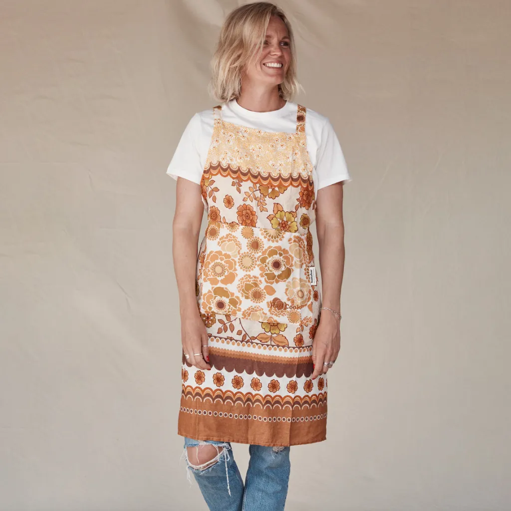 joni_rad_cook__linen_apro_1.webp Banabae Joni Rad Cook 100% Linen Apron-Women Kitchen | Apparel