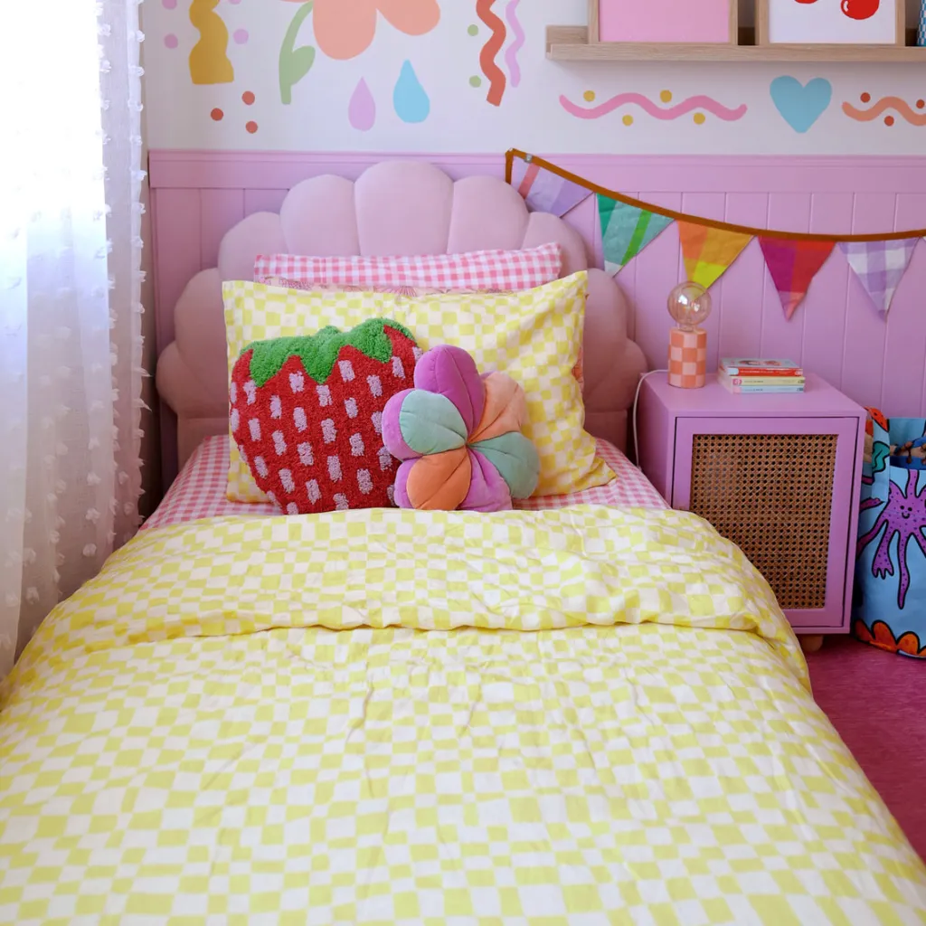 lime_check_standard_pillo_2.webp Banabae Lime Check Standard Pillowcase-Kids Kid's Bedding | Kid's Bedding