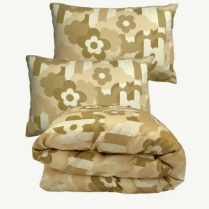 Banabae Petal Puff Quilt Cover and Pillowcase Set- Adults Bedding