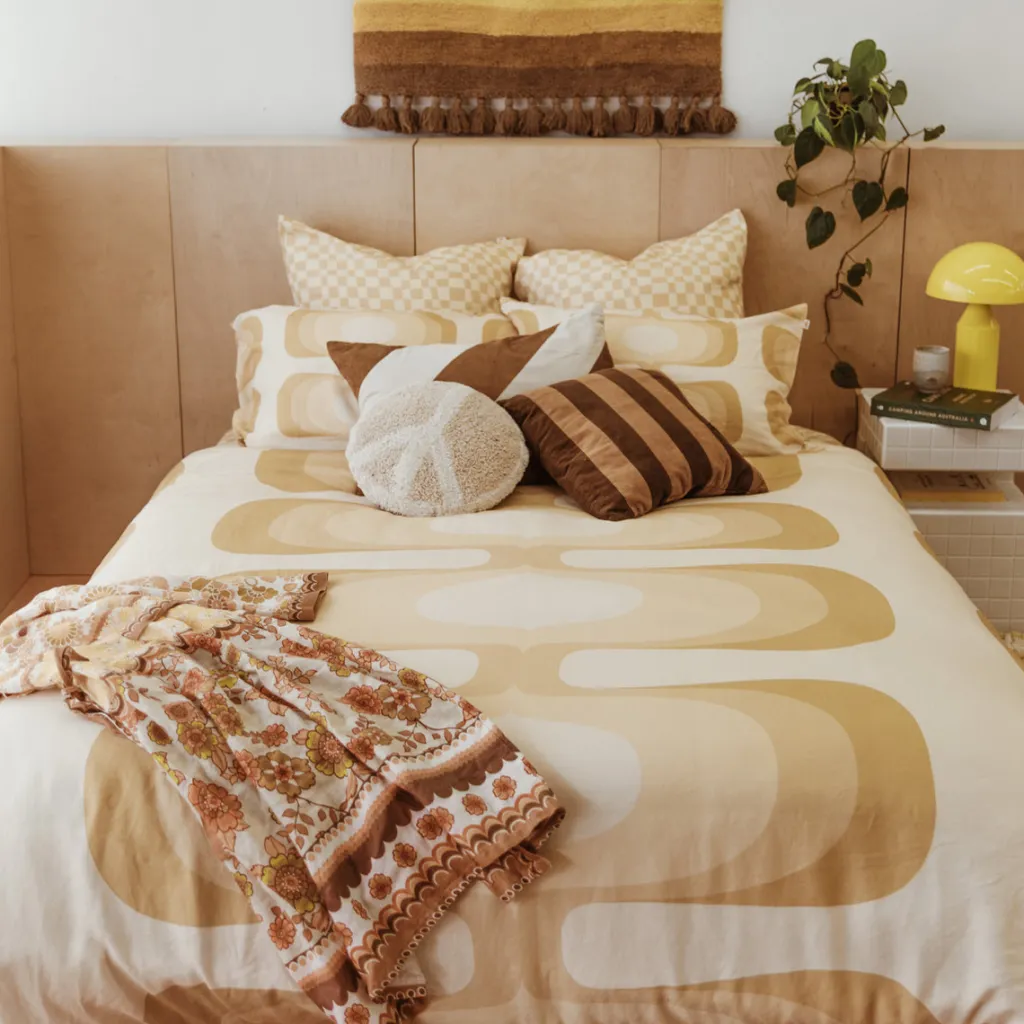 retrograde_quilt_cover_an_2.webp Banabae Retrograde Quilt Cover and Pillowcase Set- Adults Bedding