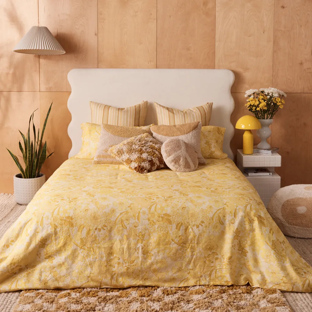 sundaze_flora_quilt_cover_1.webp Banabae Sundaze Flora Quilt Cover and Pillowcase Set- Adults Bedding