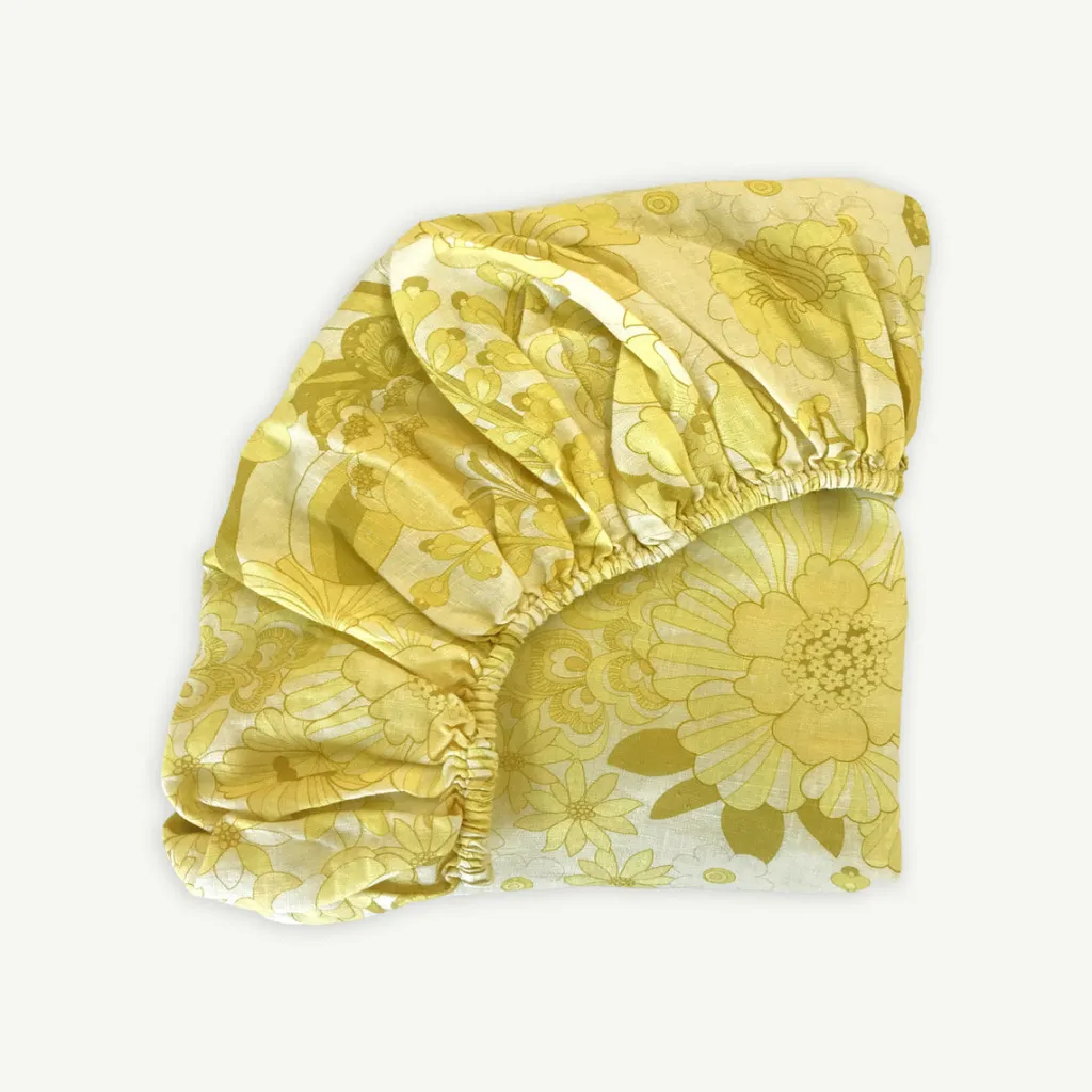 sundaze_floral_fitted_cot_1.webp Banabae Sundaze Floral Fitted Cot Sheet- Fitted Cot Sheets